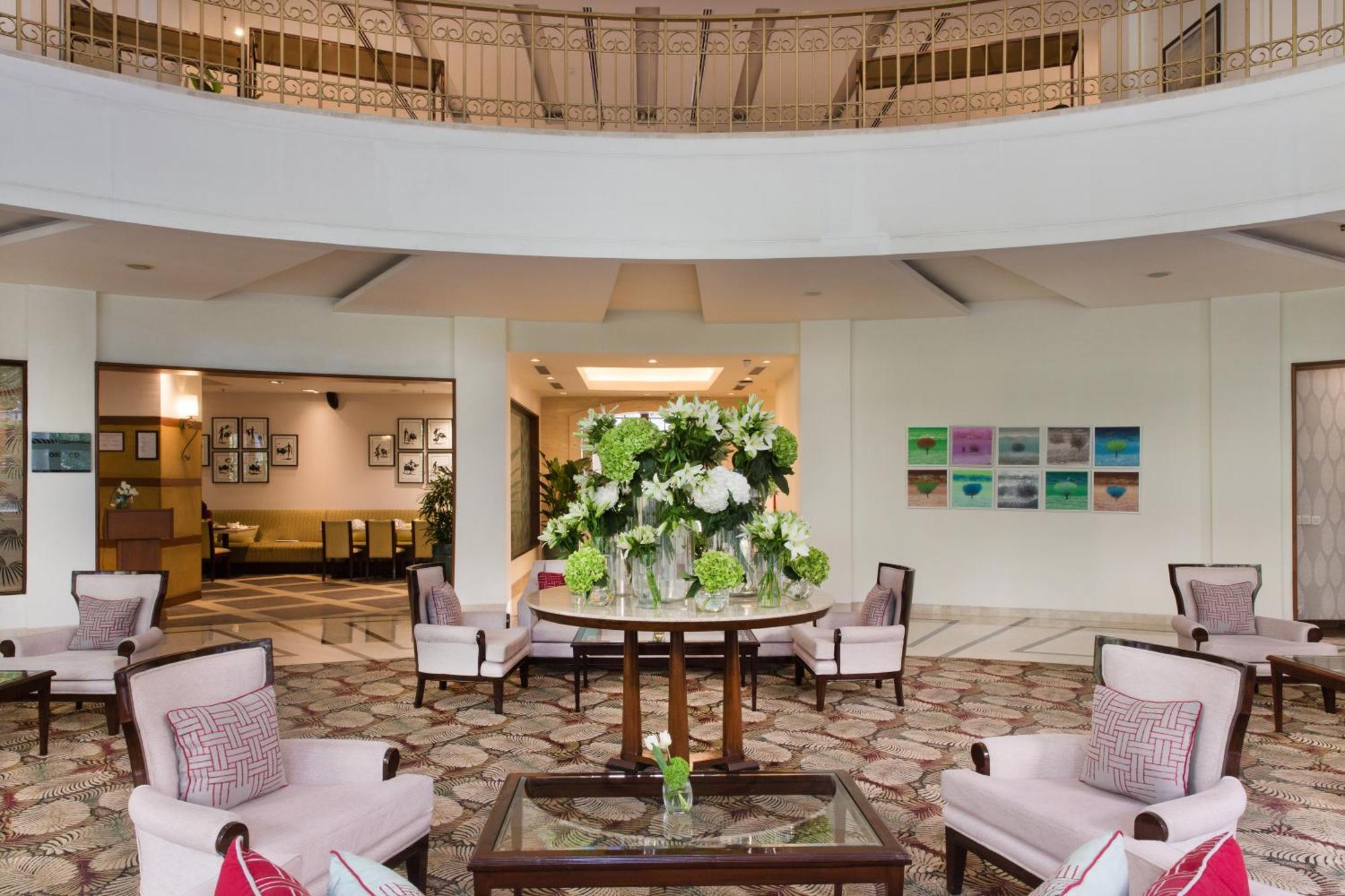 Dlf Club 5 Hotel Gurgaon Exterior photo