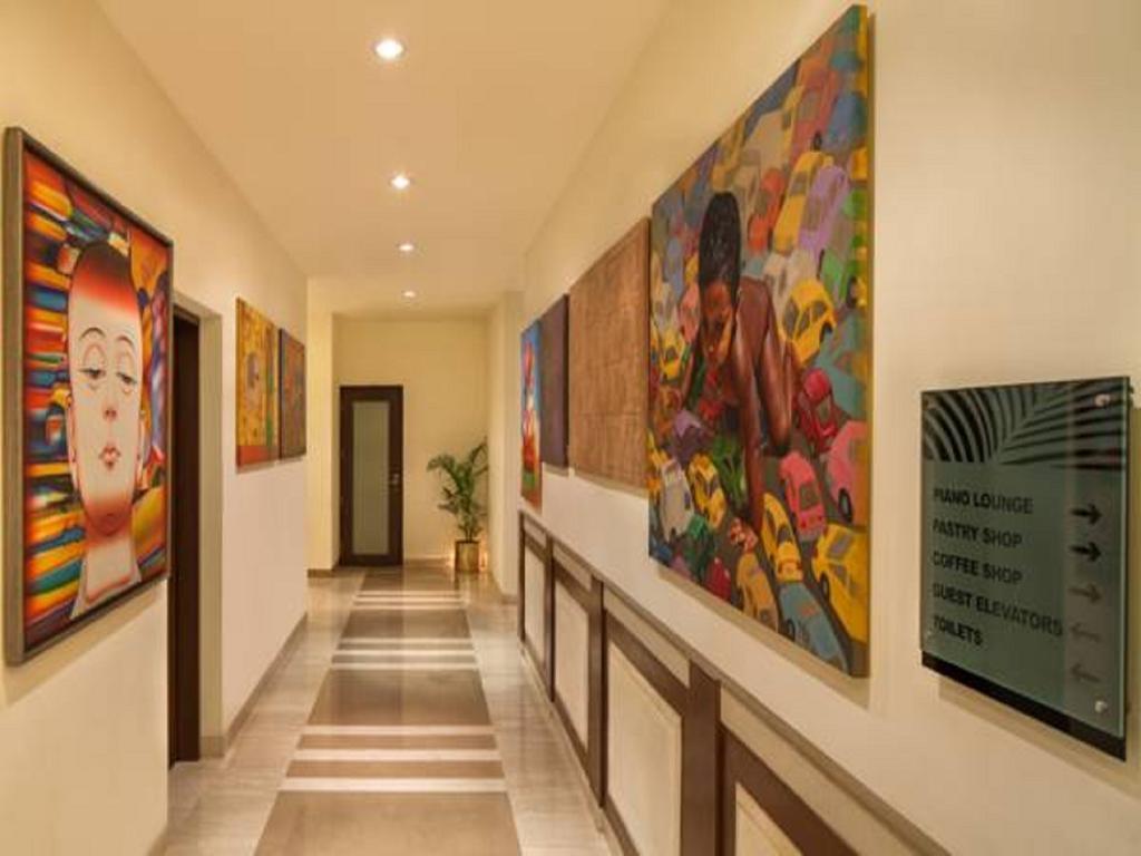 Dlf Club 5 Hotel Gurgaon Exterior photo